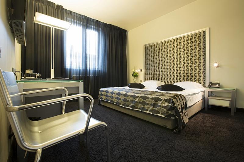 Central Park View Apartments Букурещ Екстериор снимка